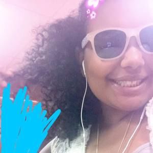 Meet your Posher, Dominique